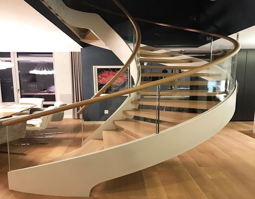 Projeto personalizado da madeira de carvalho da escadaria espiral do arco passo de madeira branco comercial