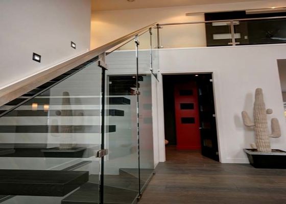 Escadaria de vidro Frameless dos trilhos do balcão do jogo reto residencial da escadaria